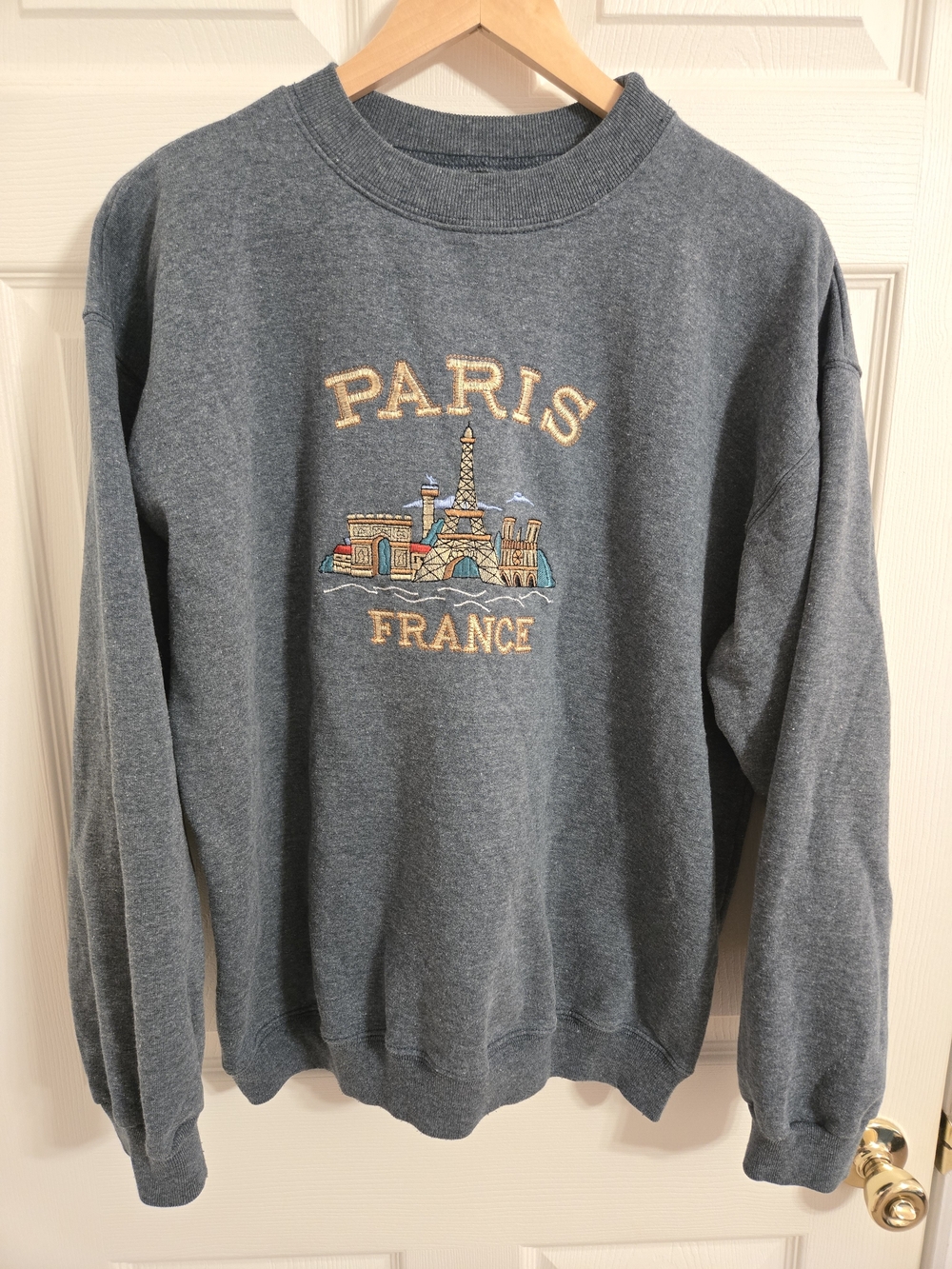 Paris France Vintage Embroidered Blue Gray Crewneck Sweatshirt Size XL